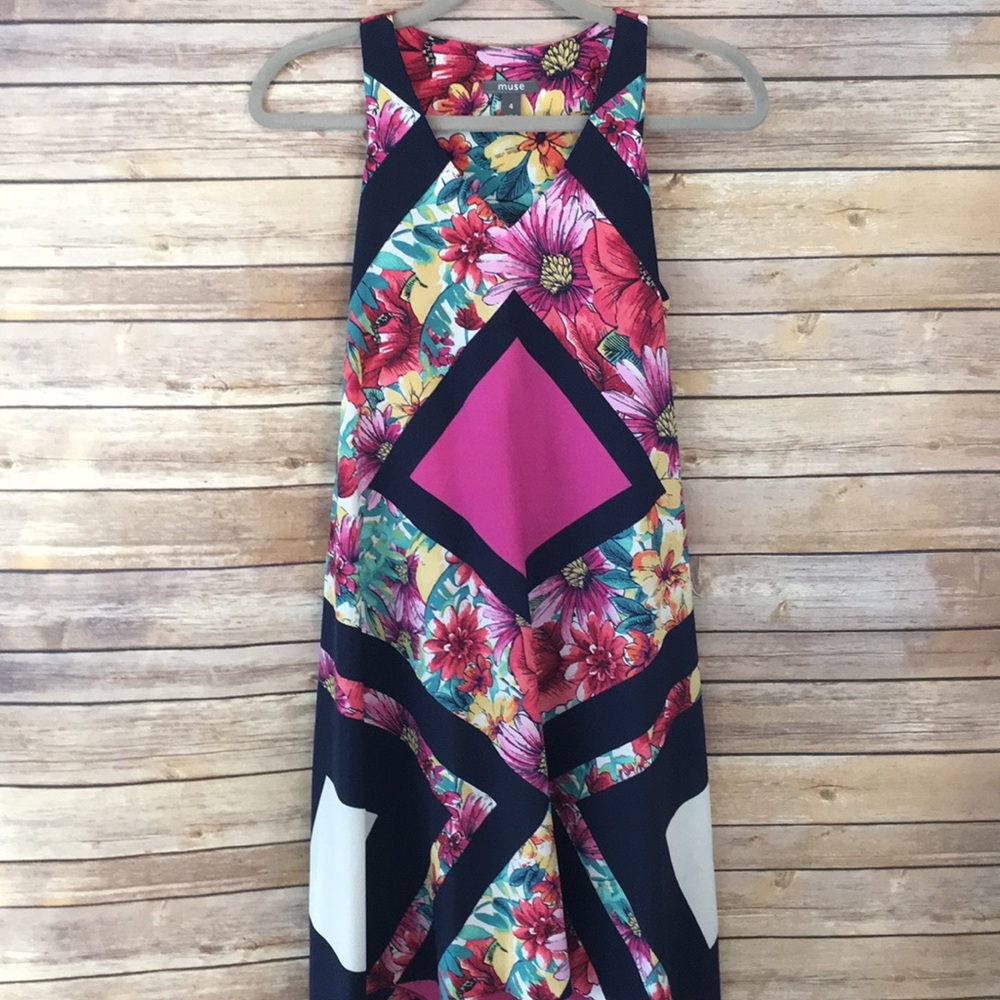 NWT Muse flowy floral sleeveless dress